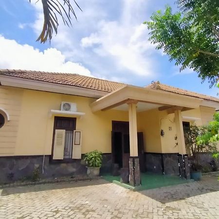 Hotel Djatis Purwo Wasito Bojonegoro Exterior foto